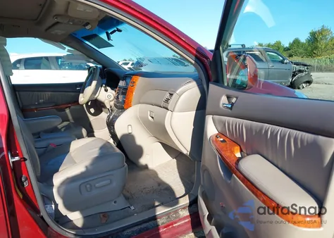 2010 Toyota Sienna Xle z USA, uszkodzony, nr VIN 5TDYK4CC9AS336884